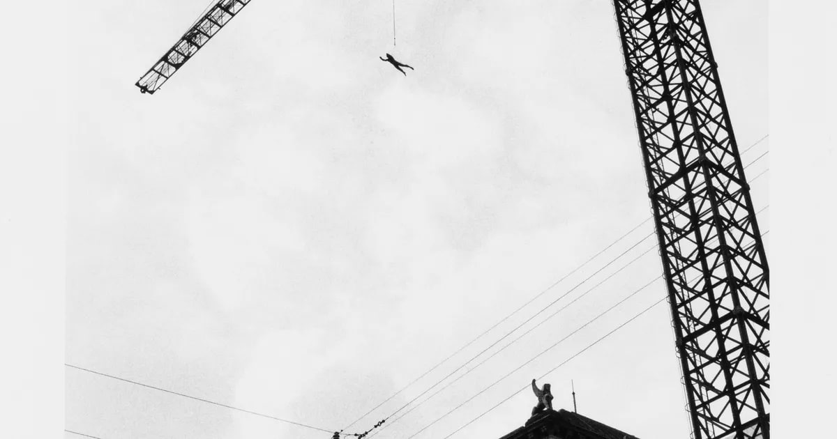 City Suspension event above the Royal Theatre, Copenhagen, 28 June 1985