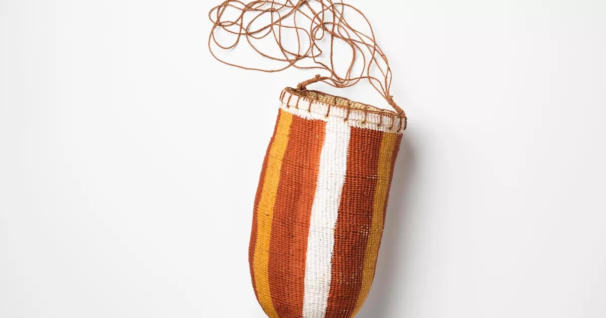 Djirriḏiḏi miṉḏirr (Garrawurra conical basket)