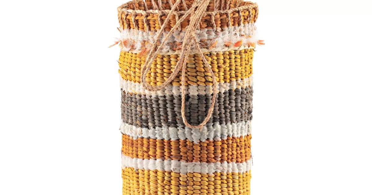 Gaṉaŋgirr boḏuk (Gamaḻaŋga conical basket)