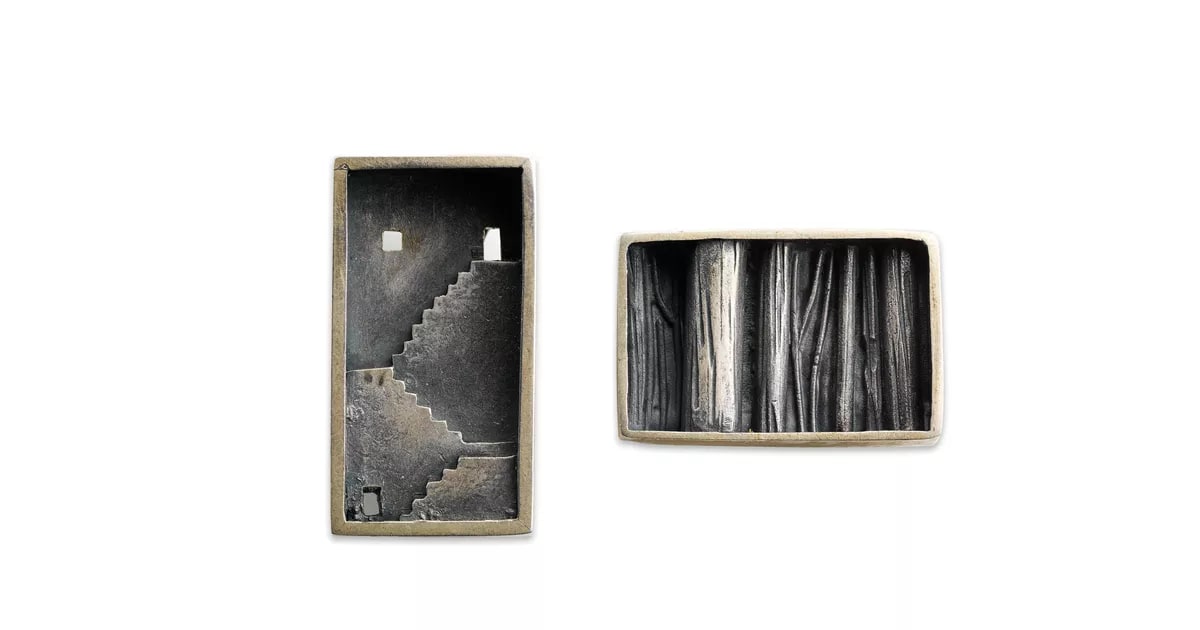 Horizontal brooch