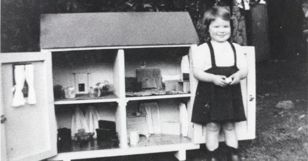 My dolls house 1947, 2 years old