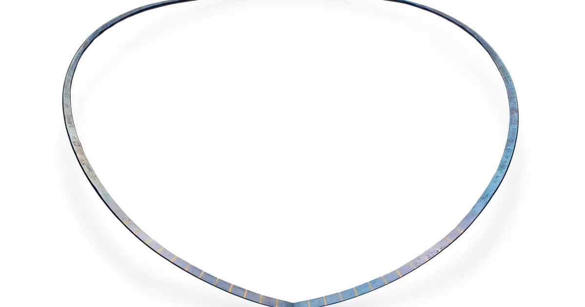Neckpiece
