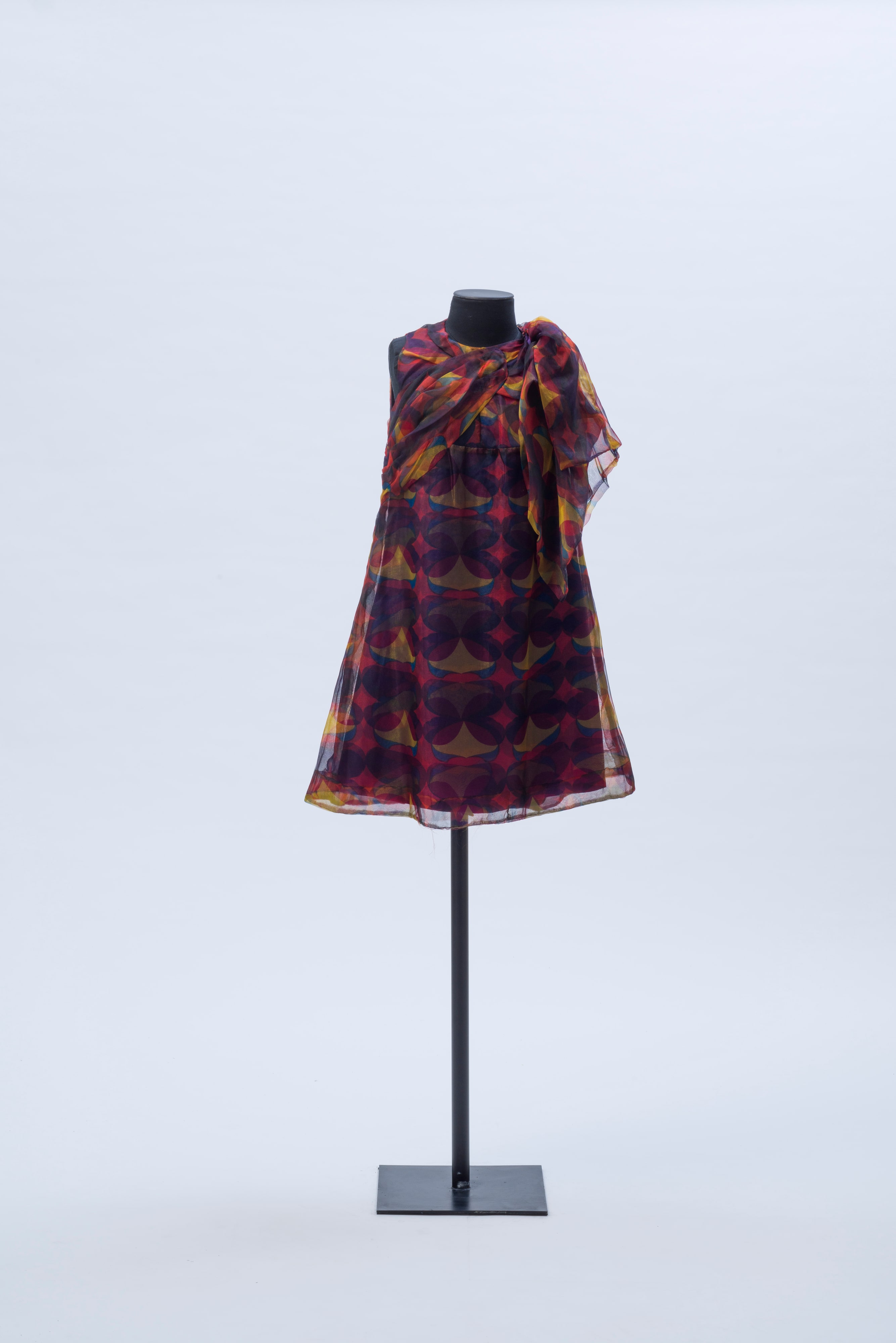 Vestido curto trapézio