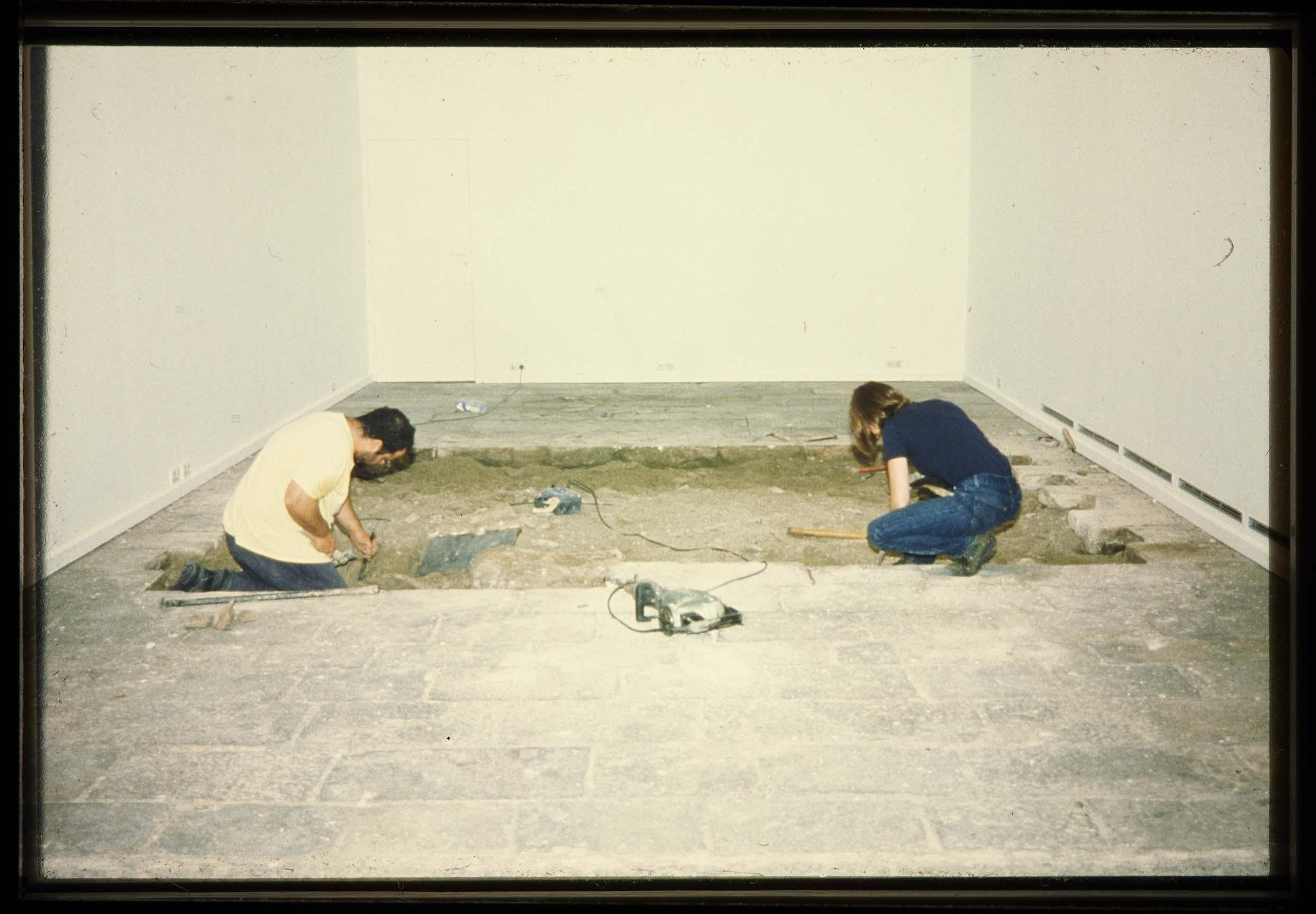 Explorando el suelo, Sala Montcada, Barcelona