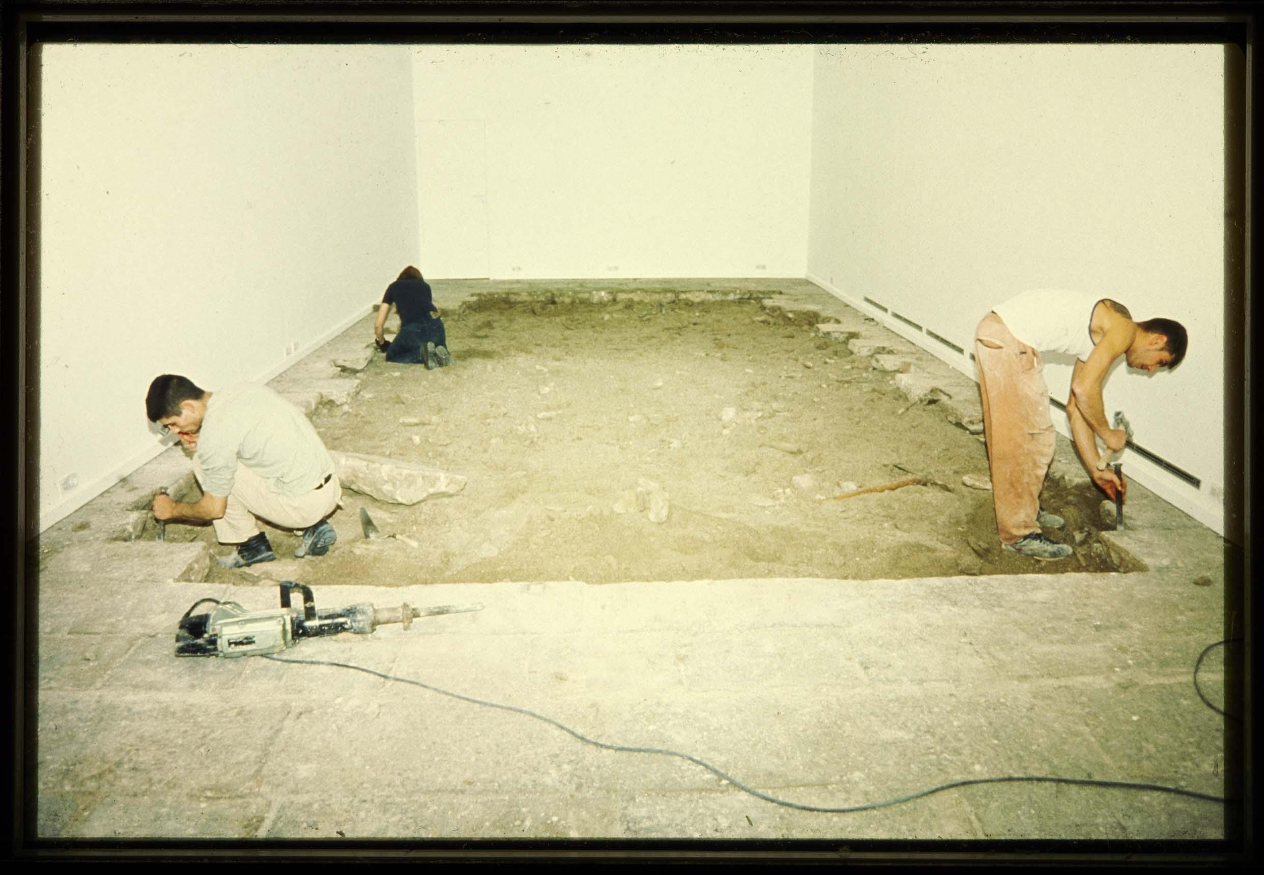 Explorando el suelo, Sala Montcada, Barcelona