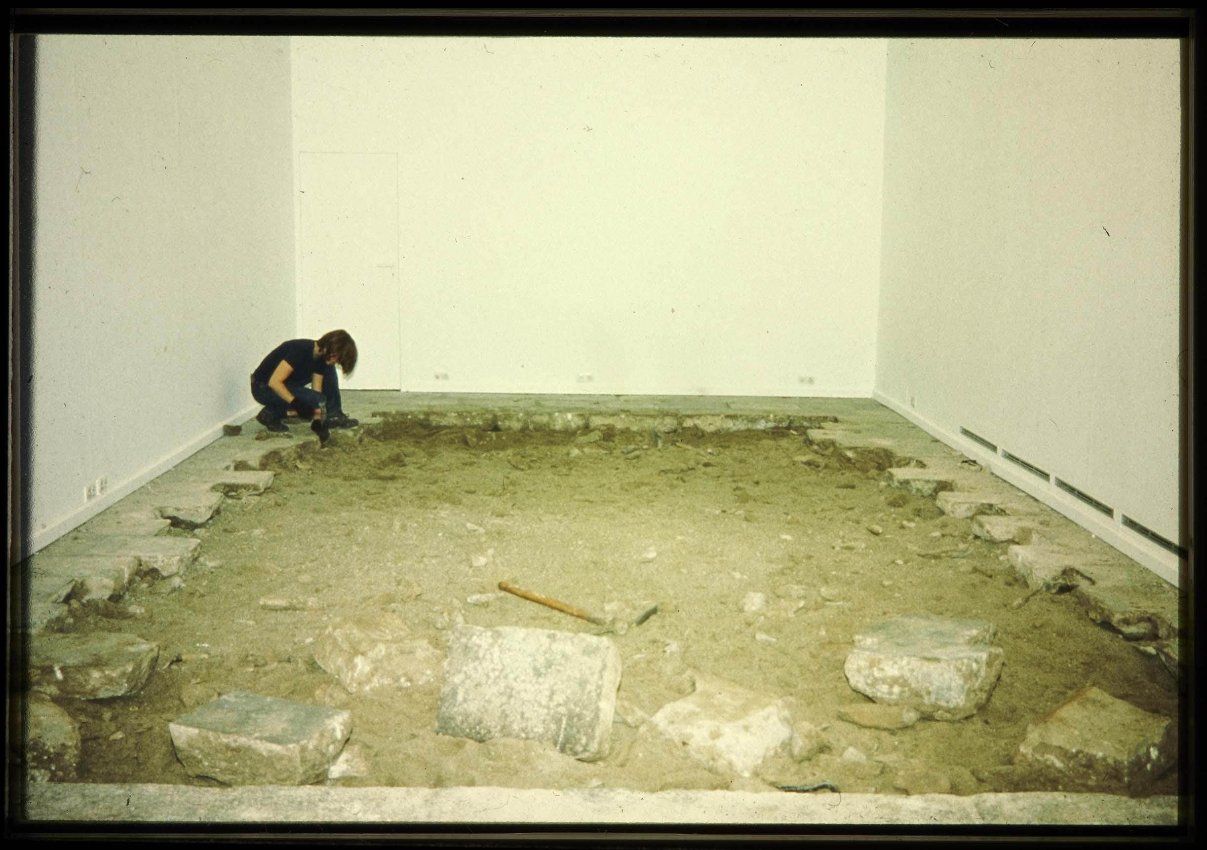 Explorando el suelo, Sala Montcada, Barcelona