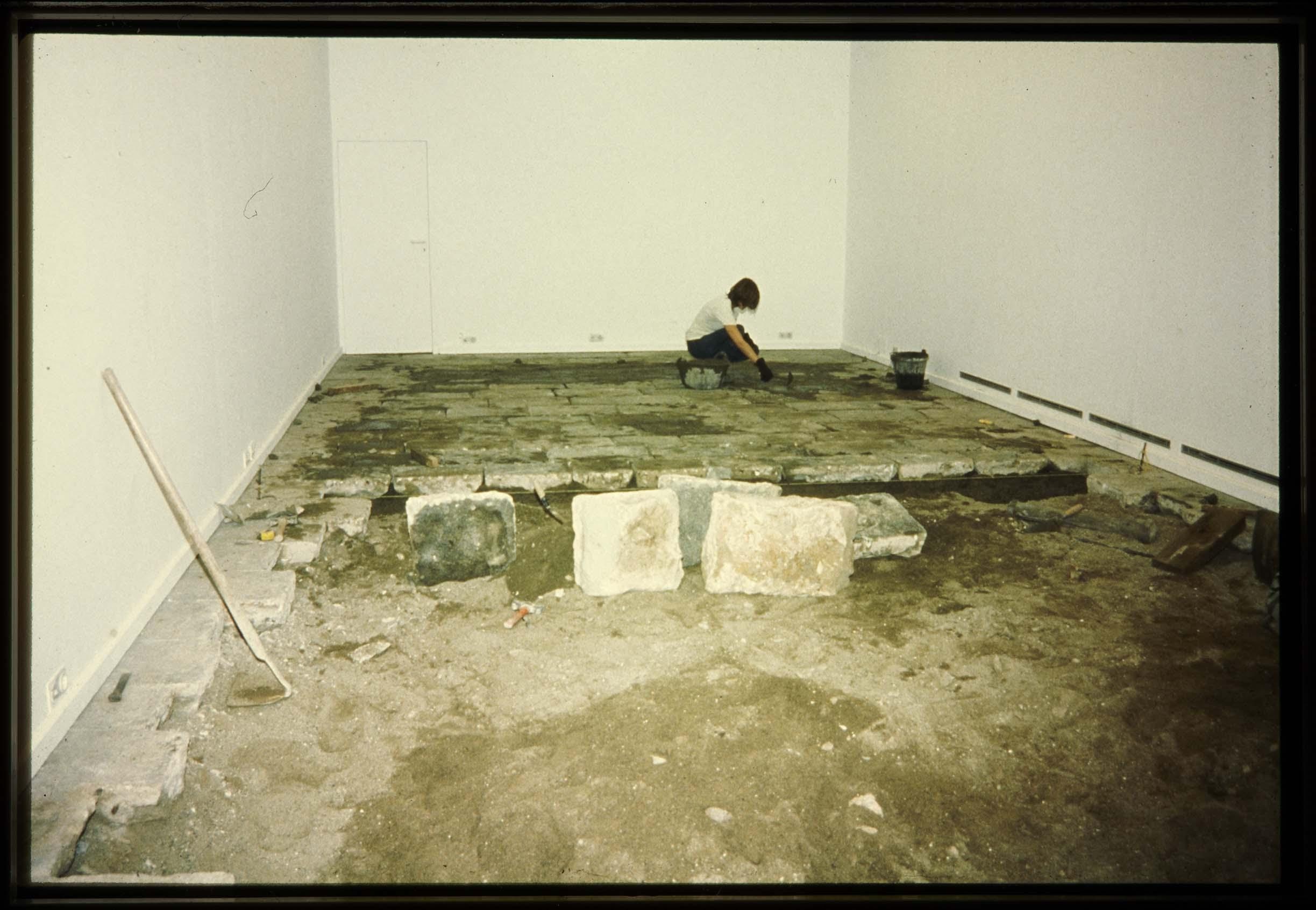 Explorando el suelo, Sala Montcada, Barcelona