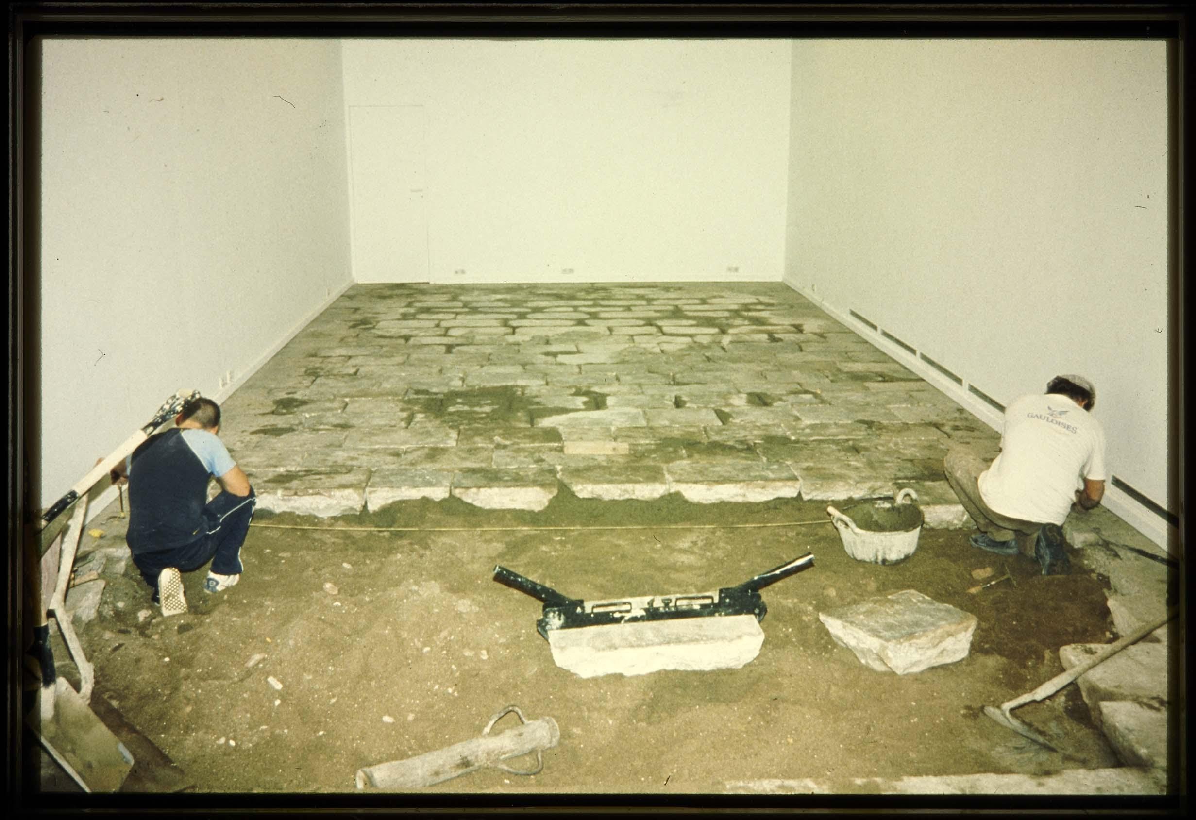 Explorando el suelo, Sala Montcada, Barcelona