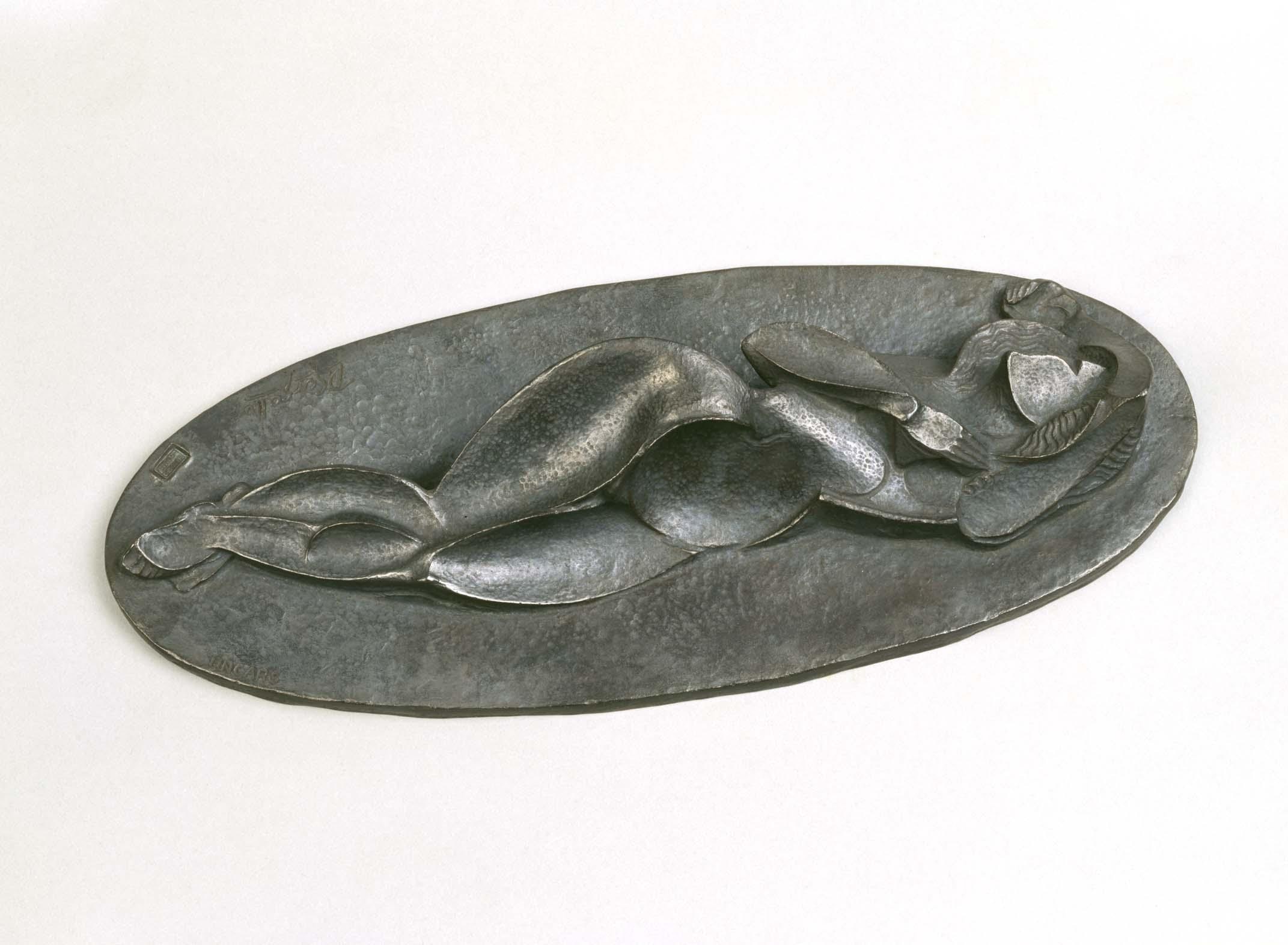Femme couchée en creux (Mujer tumbada en hueco)
