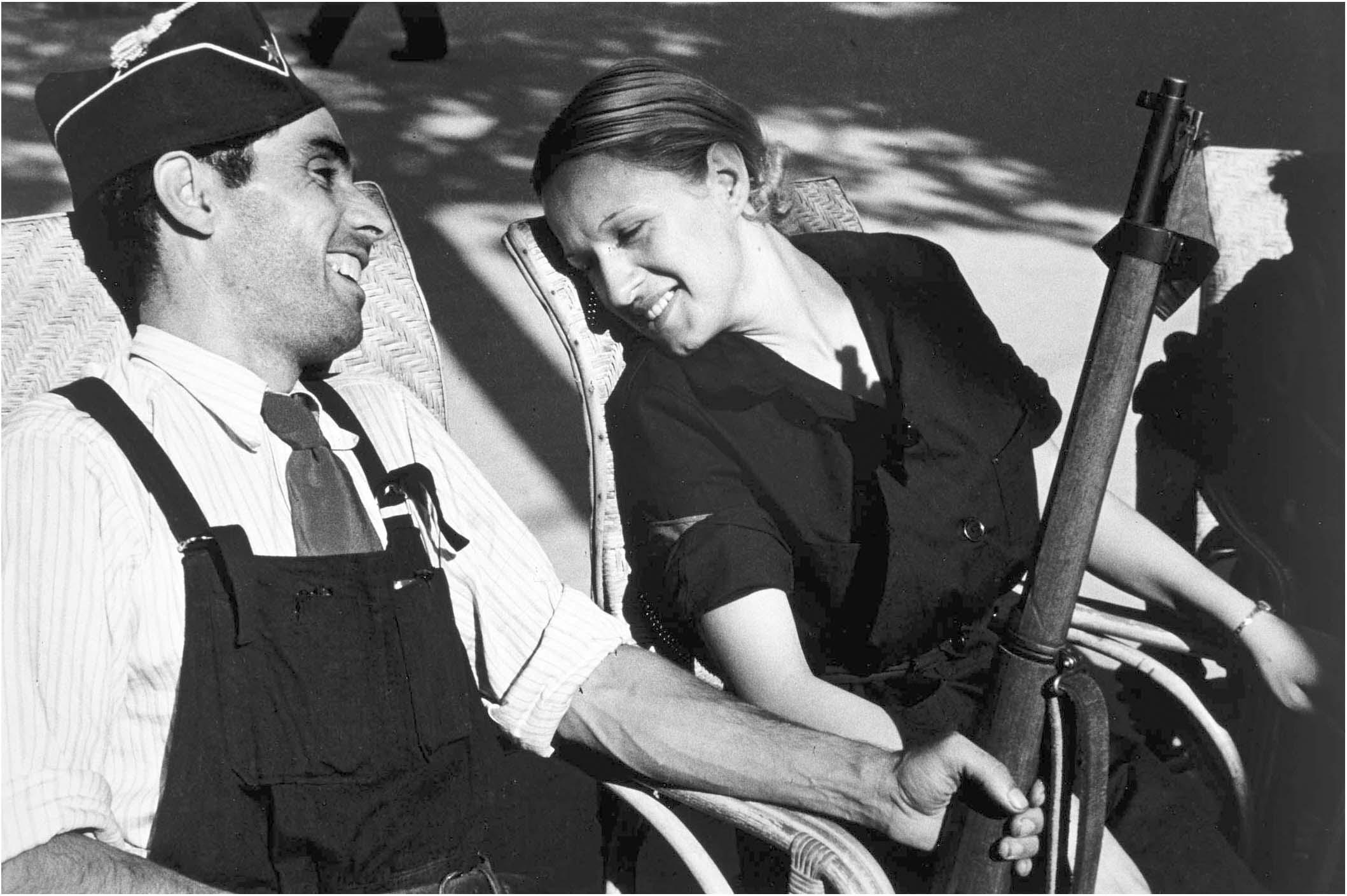 A Loyalist Militiaman and Militiawoman (Pareja de milicianos republicanos)