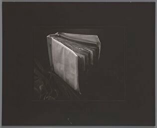 Z cyklu "Kryptogramy": 25 V 1998