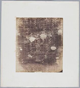 Fragment of a gobelin (?) with a motif of a vase with flowers from the collection of the Minutoli Institut, Liegnitz (now Legnica, Poland)