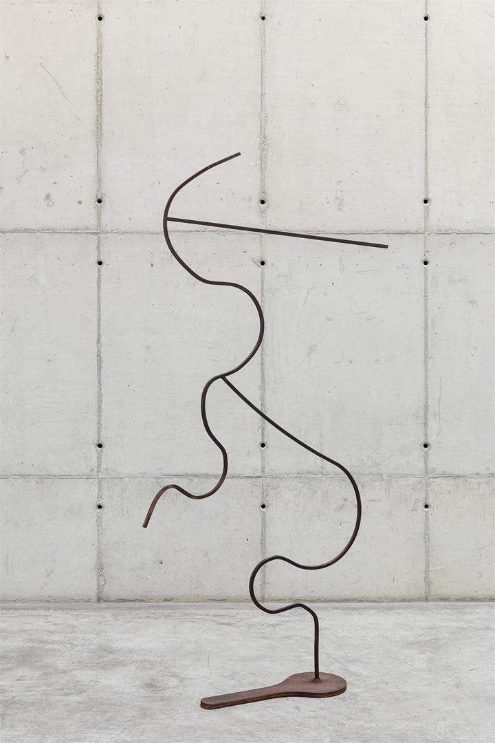 Palavras de ferro e ar - Escultura 8, da série "Como colocar ar nas palavras"