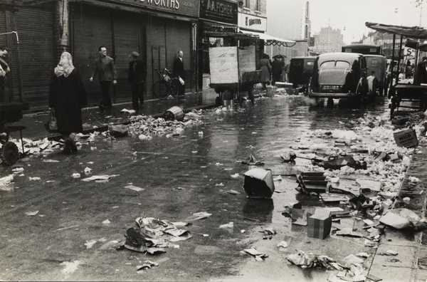 End of a Sunday market, Southwark