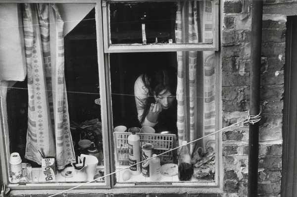 Making-up in Mason Street (Byker)