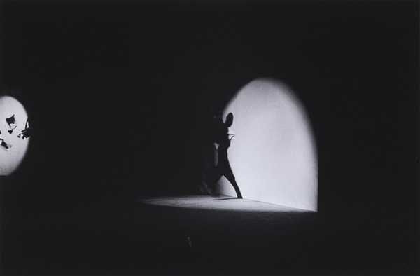 Murakami Saburo, Wrestling with Folding Screen, Gutai Exhibition on the Stage