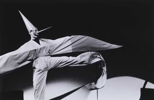 Shiraga Kazuo, Ultramodern Sanbaso, Gutai Exhibition on the Stage