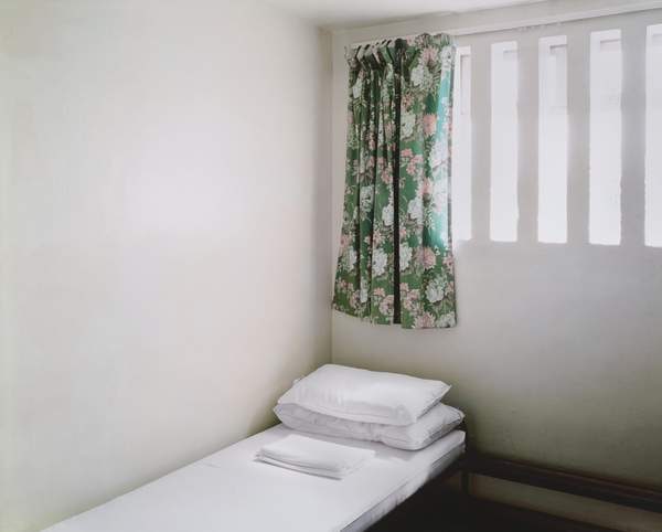 ‘Maze 052 Cell 3 Prison Cell. H-Block 5. The Maze Prison. N. Ireland‘, Donovan Wylie, 2003, printed 2024 | Tate