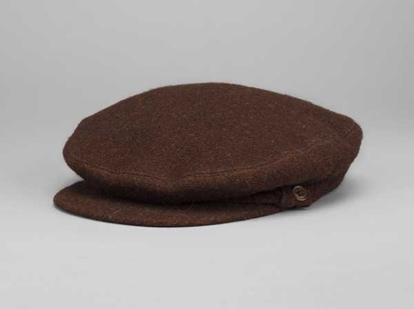 ‘Scottie Wilson’s Walter Barnard & Son tweed cap