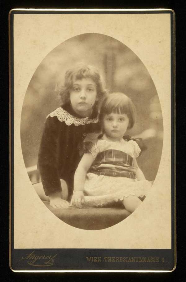 ‘Mounted photograph of Robert von Lieben and Henriette von Motesiczky as children