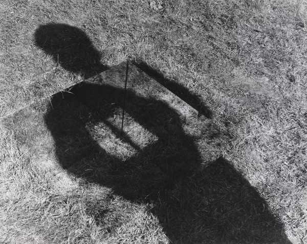 Invisible Hole Revealed by the Shadow of the Artist