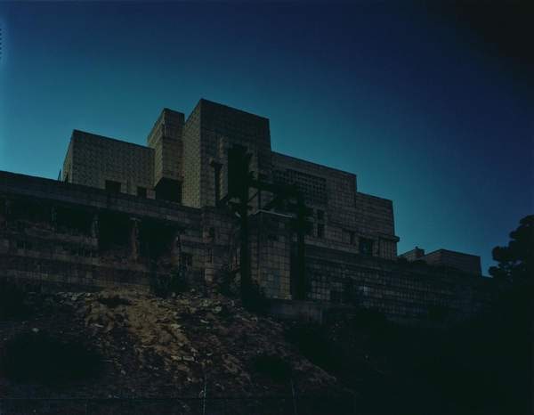 House on Haunted Hill I (night)