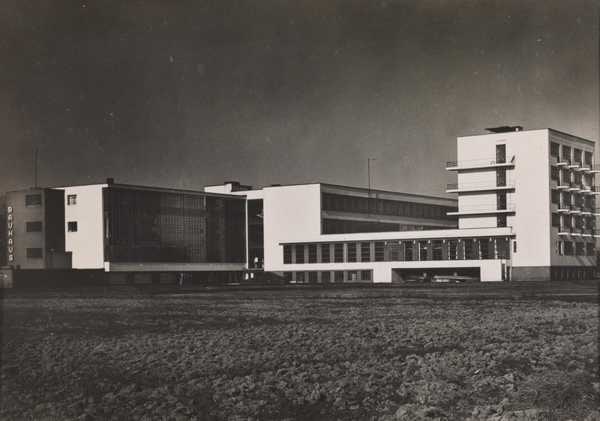 Bauhaus Building, Dessau