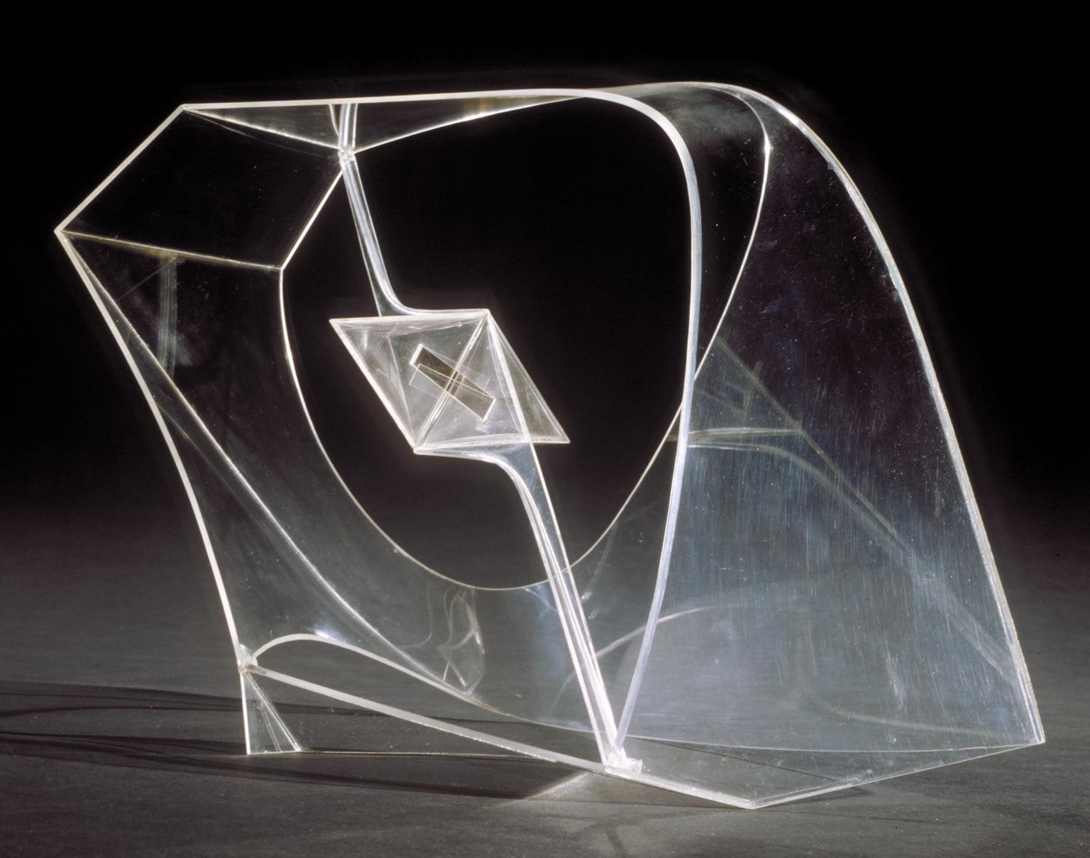 Construction in Space with Crystalline Centre