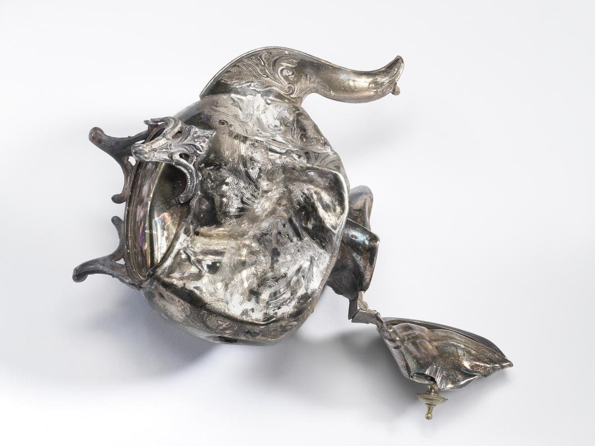 Object That Fell off the White Cliffs of Dover