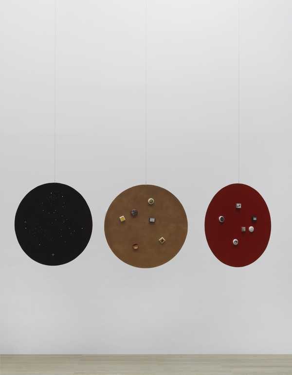 Hanging Disc Toy