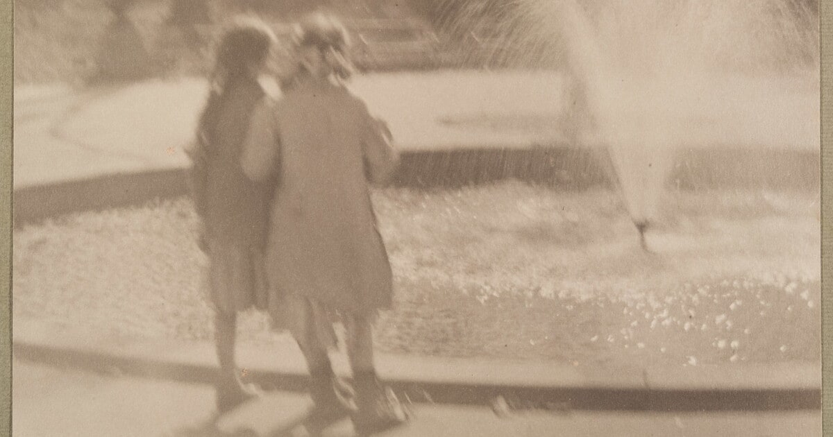 [Two girls and fountain]