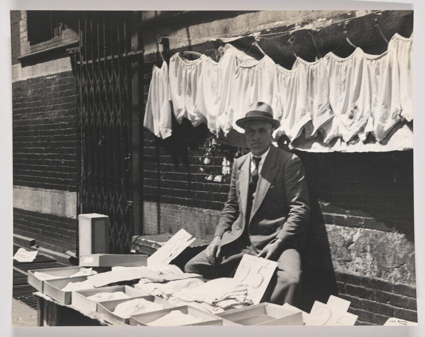 Untitled (Street vendor, NY)