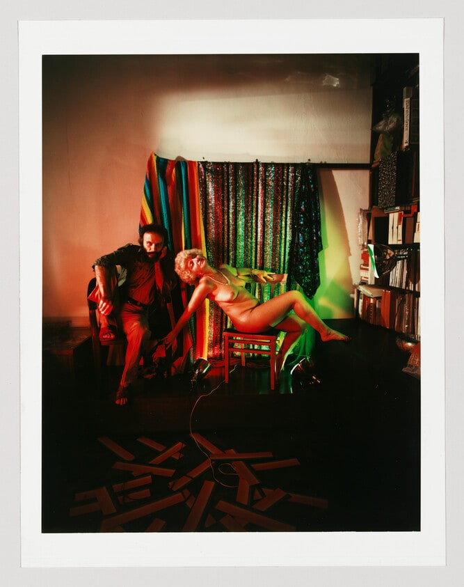 Sitting 8 x 10 (11E)