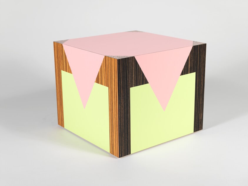 Table (Wannabe)