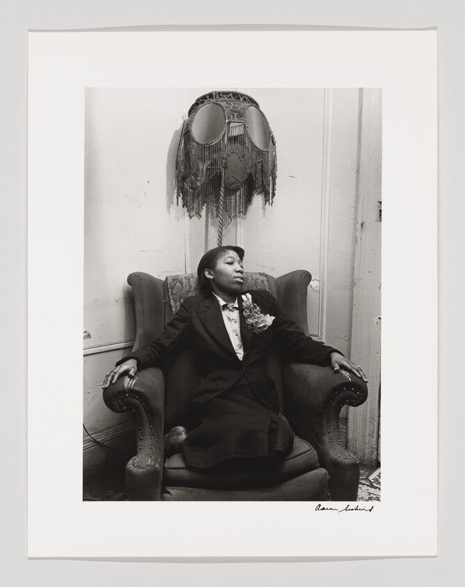 Lady and Lamp, Harlem