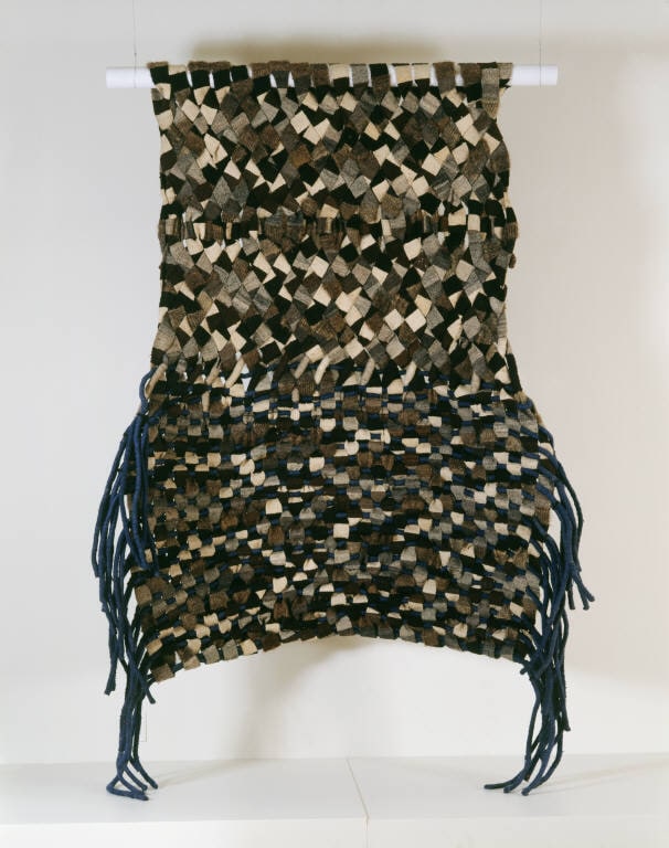 Muro tejido cuadriculado (Woven Gridded Wall #66)