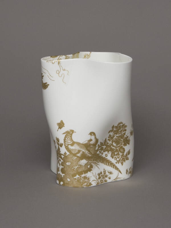 Gold Aves Vase 3