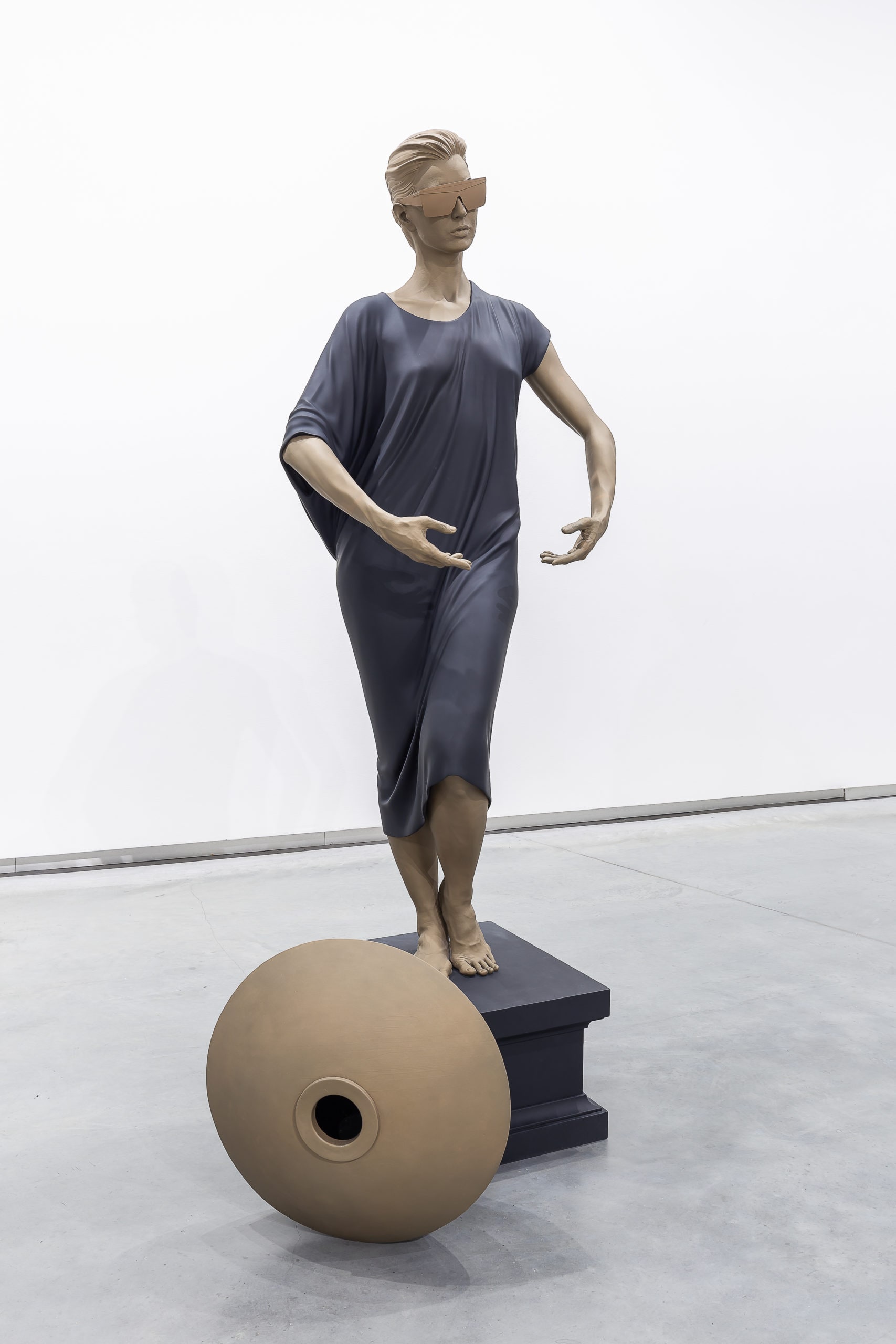 Human Statue (Jessie), 2011