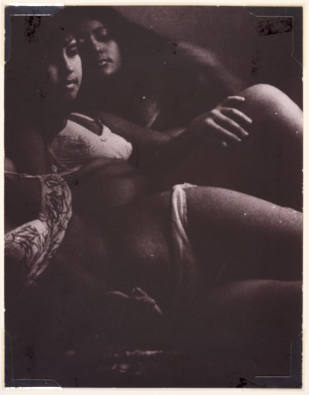 Serie Prostitutas (3 girls on a bed)