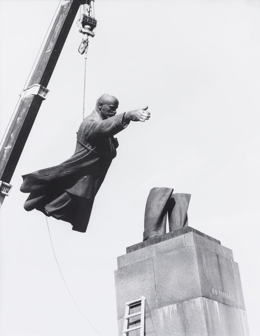 Sudie, partijos draugai!, Vilnius (Good-bye, Party Comrades!, Vilnius)
