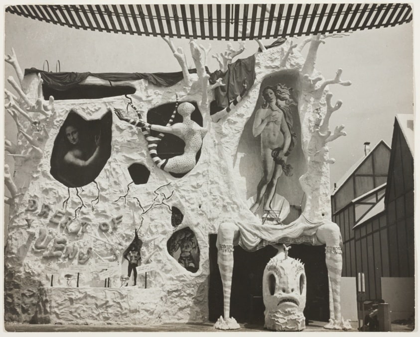 Dali's "Dream of Venus", Completed Facade