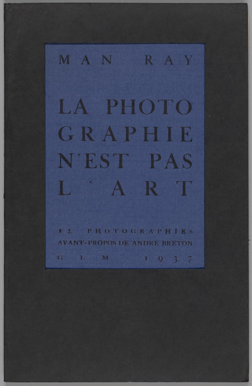 La photographie n'est pas l'art: 12 photographies (Photography is Not Art: 12 Photographs)