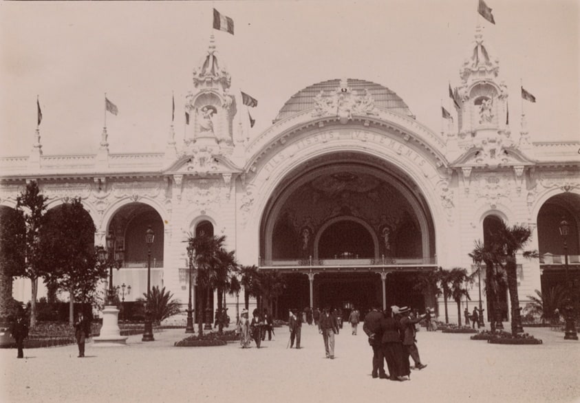 The World's Fair: entrance to the Palace of Fabrics and Clothing, Paris