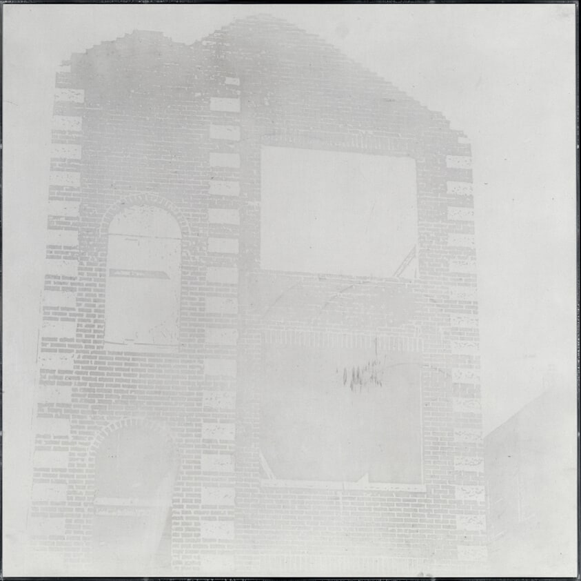 Clear Sky/House