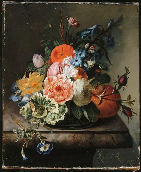 Fleurs sur une tablette de marbre