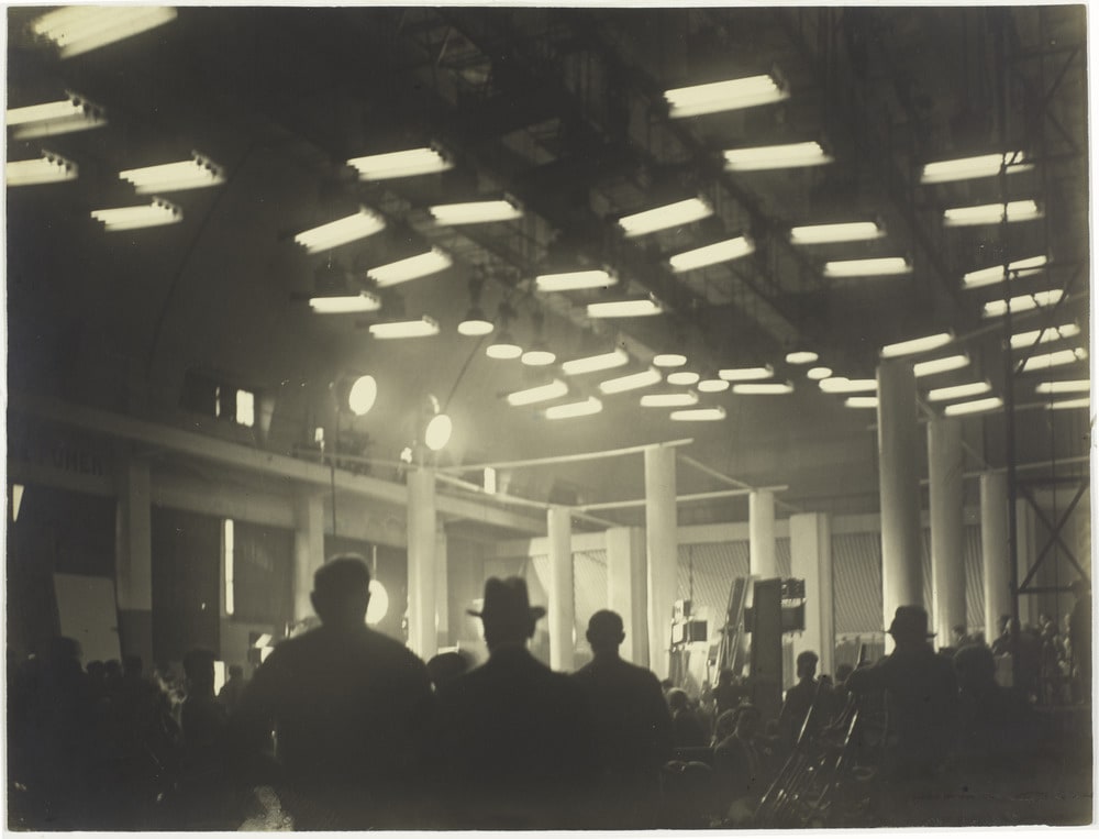 Photographie réalisée sur le tournage du film "Autour de 'L’Argent'"