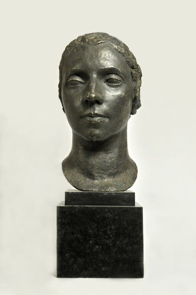 Mme Pierre Moreau