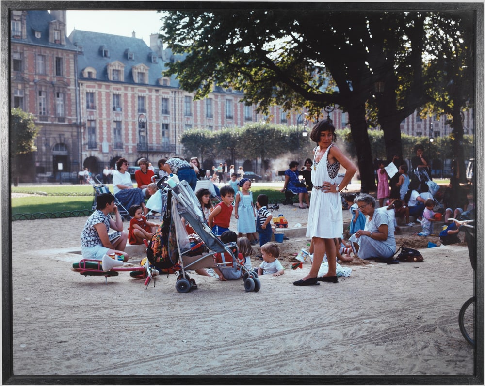 Bac à sable. Place des Vosges, Paris, Printemps 1992