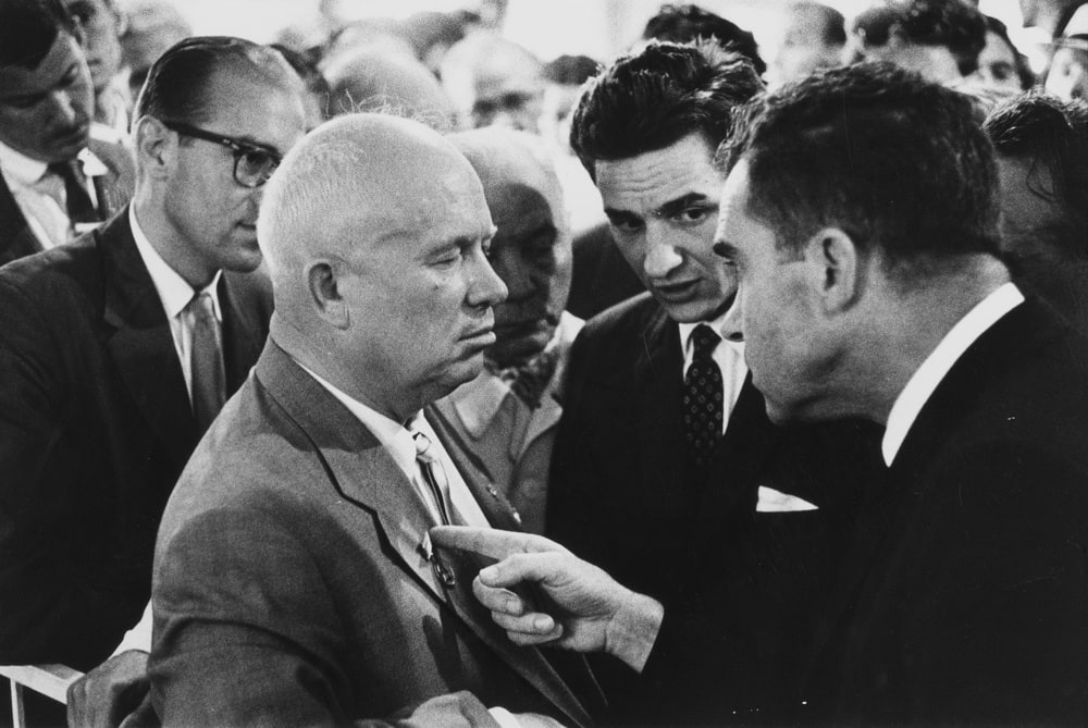 ''Discussion de cuisine'', Nikita Khrouchtchev et Richard Nixon à Moscou