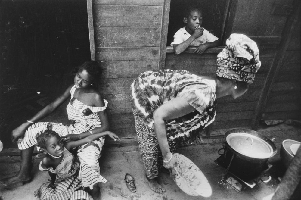 Une famille en train de cuisiner, Dakar, Sénégal